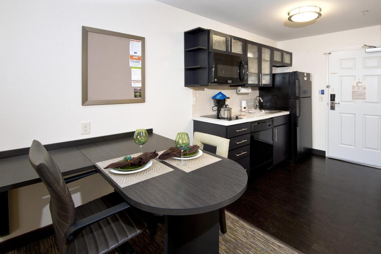 Candlewood Suites Greeley By Ihg Exterior foto